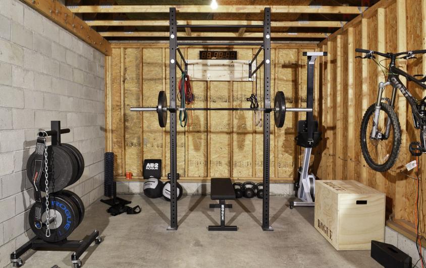 Votre Gara-Gym - 12 équipements essentiels pour votre entraînements à la maison | Charlie Tango Fitness